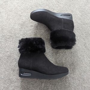 Dkny Women's Abri Booties Size 6 NEW NWT Faux Fur